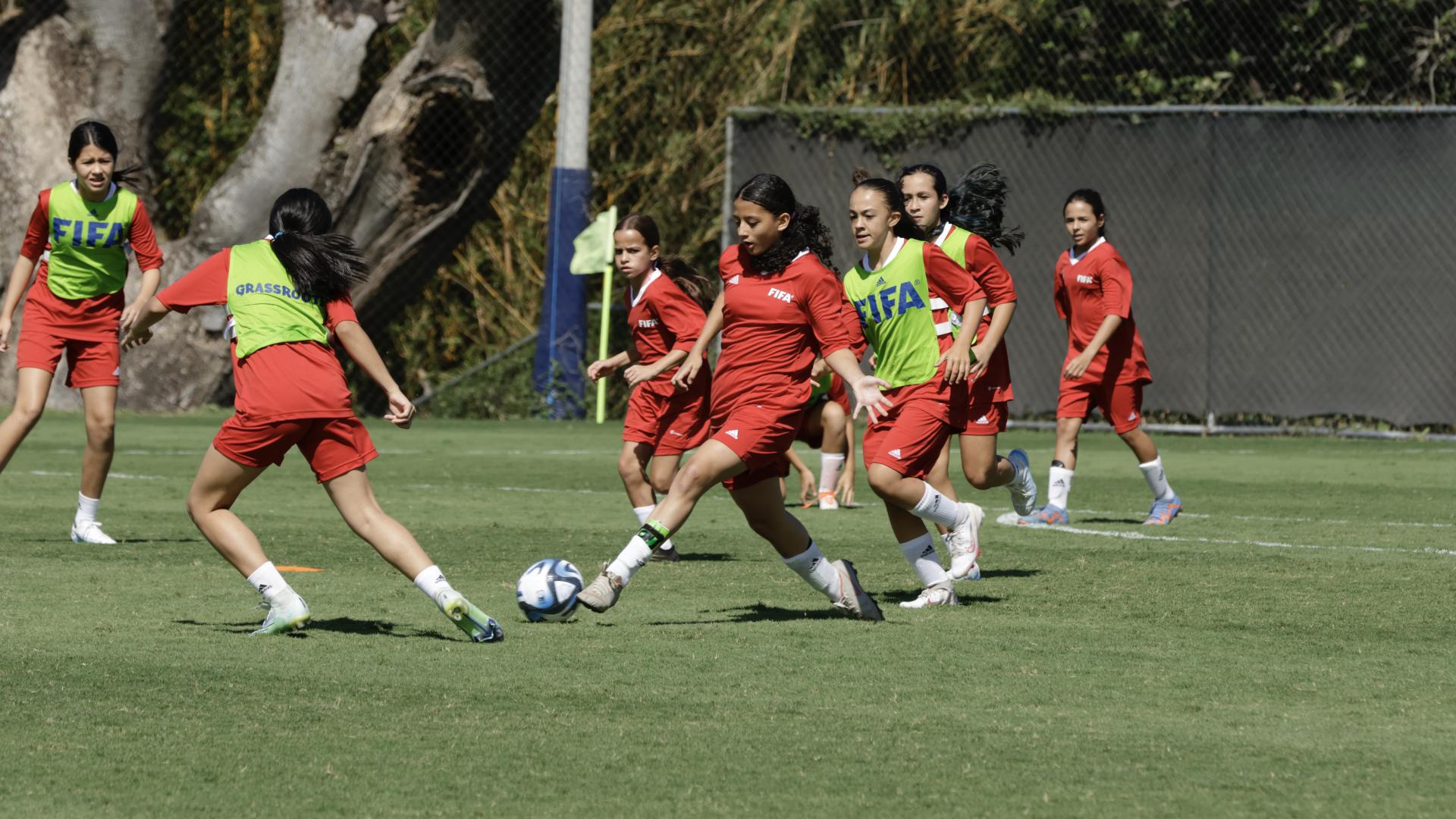 Attacking the cross - FIFA Training Centre