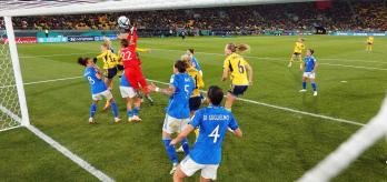 Sweden: Attacking corners