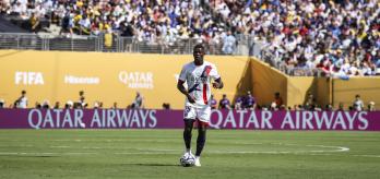 Positioning of the inverted full-back