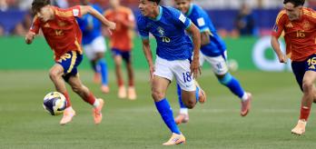 Straight and diagonal passes